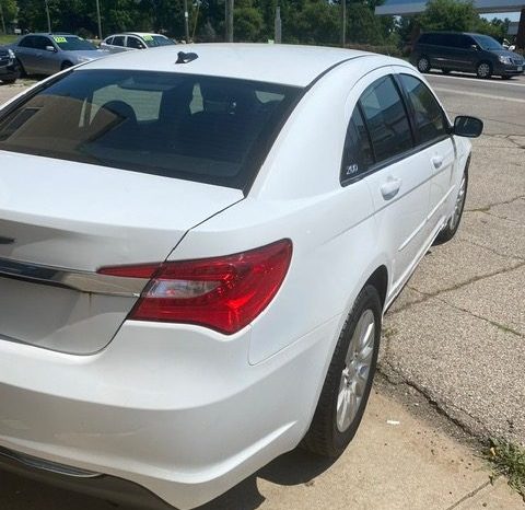 
								2011 CHRYSLER 200 LX4DR SEDAN full									