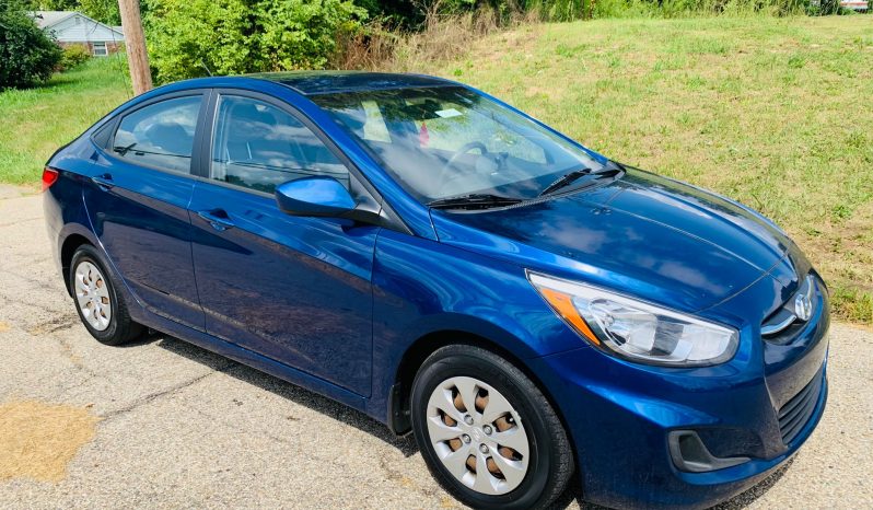 
								2015 HYUNDAI ACCENT full									
