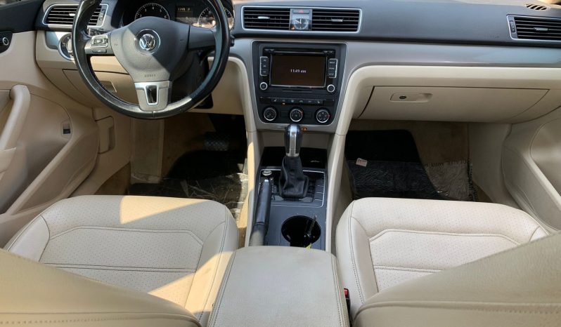 
								2015 VOLKSWAGEN PASSAT full									