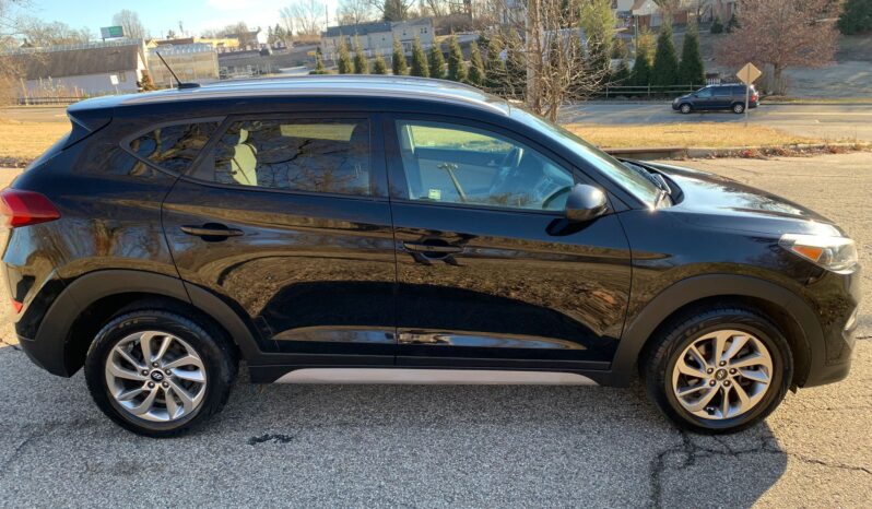 
								2017 HYUNDAI TUCSON full									